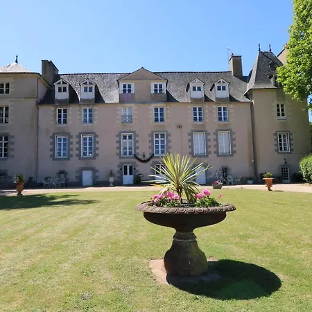 Bed & Breakfast Chateau Du Golf De La Freslonniere