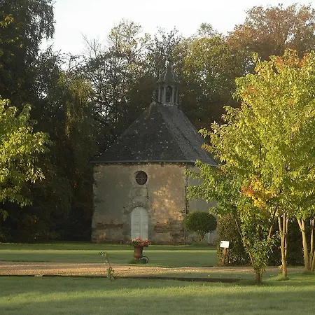Bed & Breakfast Chateau Du Golf De La Freslonniere