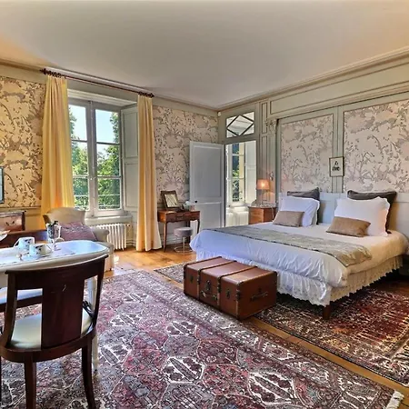 Chateau Du Golf De La Freslonniere Bed & Breakfast 3*